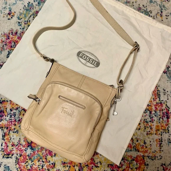 Fossil Live Long Vintage 1954 Blonde Leather Brass Key Adjustable Crossbody Bag - Picture 2 of 13